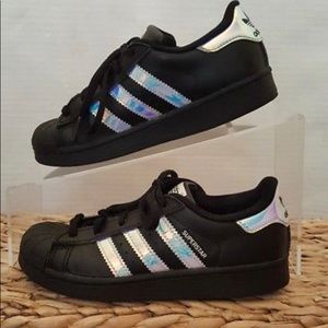 Adidas (sneakers)